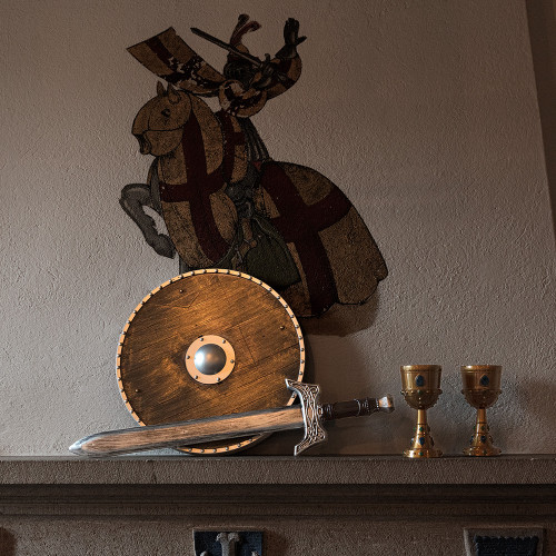 Bouclier de chevalier moyen age médiéval ou viking en vente chez Be Happy