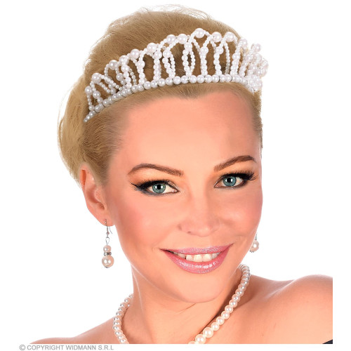 Couronne diadème en perles victorienne en vente.