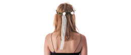Couronne de fleurs blanche pour adulte en vente chez Be Happy
