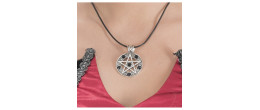 Collier vampiresse, vampire, dracula, nesferatu en métal en vente chez Be Happy Store