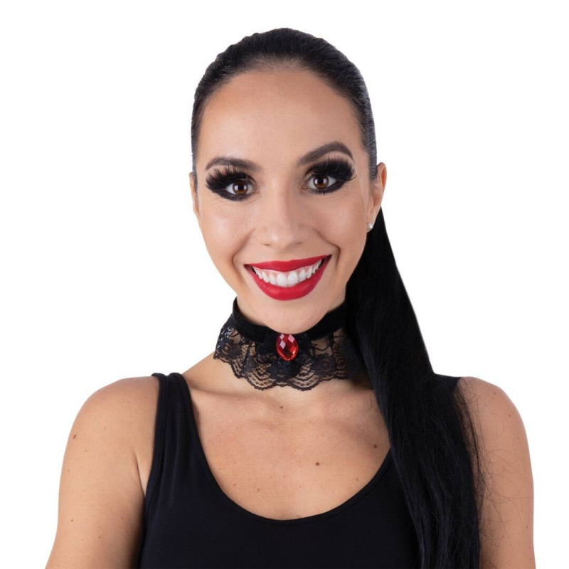 Collier gothique à pierre rouge et dentelles noire pour déguisement époque victorienne ou halloween en vente à Be Happy