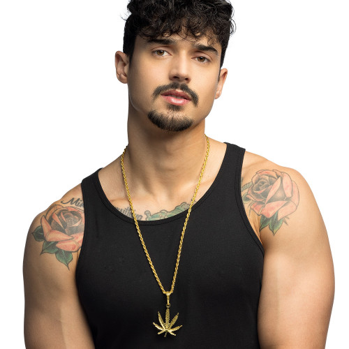 Collier avec pendentif feuille de cannabis en métal doré pour adulte en vente à Be Happy