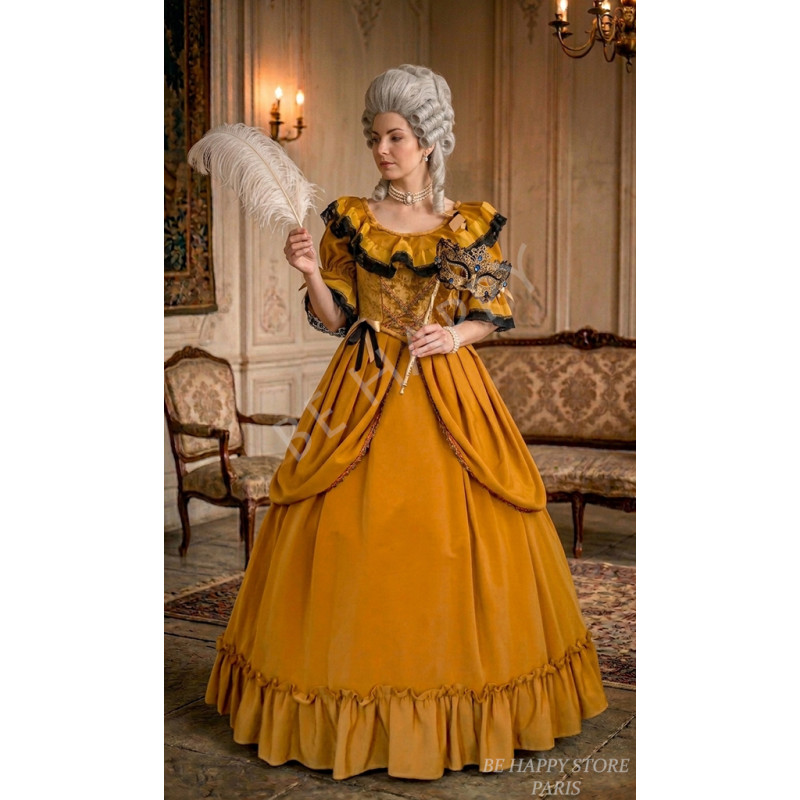Location robe d'époque Versailles 18ème siècle, Louise dorée chez Be Happy à Paris.