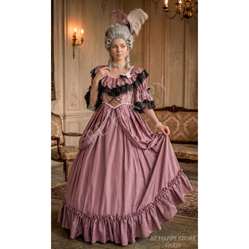 Location robe marquise Marie Antoinette  rose, robe Versailles chez Be Happy à Paris