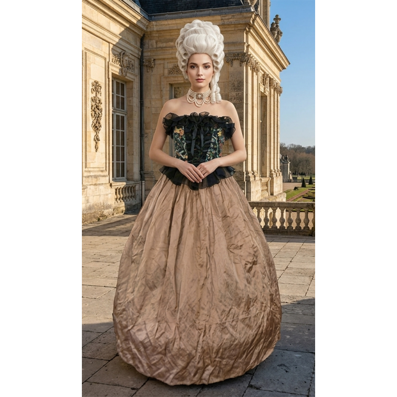 Location robe d'époque Versailles à corsets courtisane Mila couleur champagne à Paris chez Be Happy