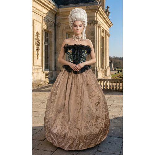 Location robe d'époque Versailles à corsets courtisane Mila couleur champagne à Paris chez Be Happy
