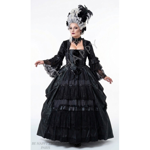 robe gothique du 18ème siècle Duchesse Morgane de Rouen en noir avec dentelle et perruque haute, boutique Be Happy.